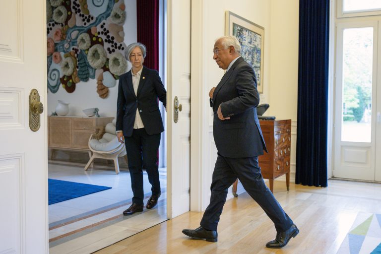Portugal/Política. Costa queria Centeno primeiro-ministro e lamenta opção de Marcelo por eleições