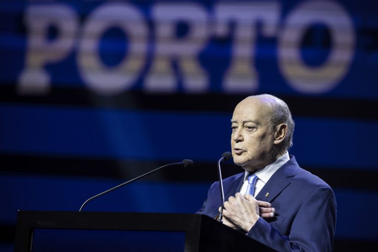 Pinto da Costa recandidata-se à presidência do FC Porto