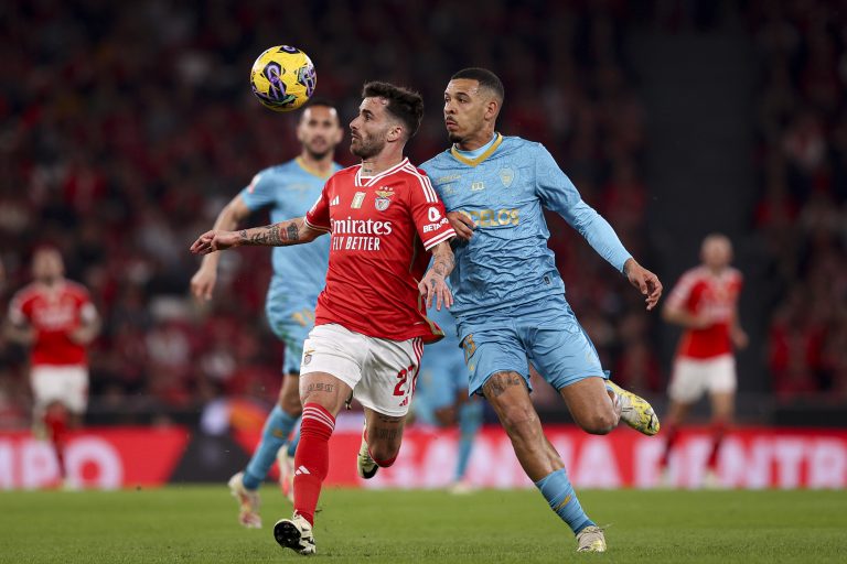 Benfica vence Gil Vicente e isola-se provisoriamente na liderança da I Liga