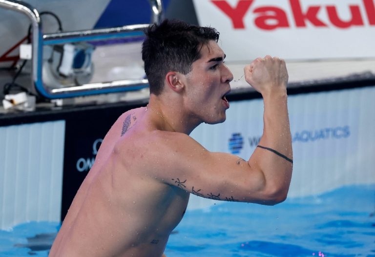 Nadador português Diogo Ribeiro campeão mundial dos 100 metros mariposa