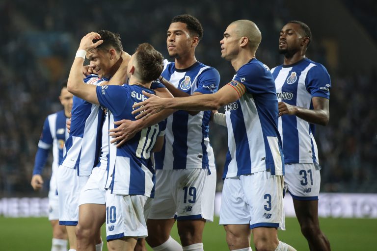 FC Porto vence Vizela com reviravolta e em vantagem numérica