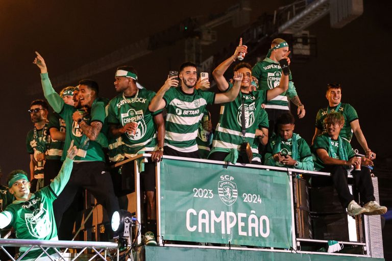Sporting campeão: Amorim cria euforia em Lisboa ao apontar para bicampeonato