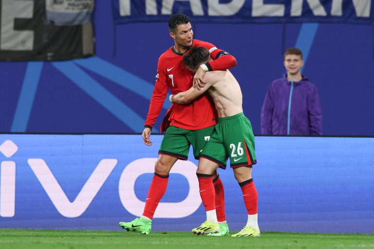 Euro2024: Portugal vence República Checa na estreia com golo nos descontos
