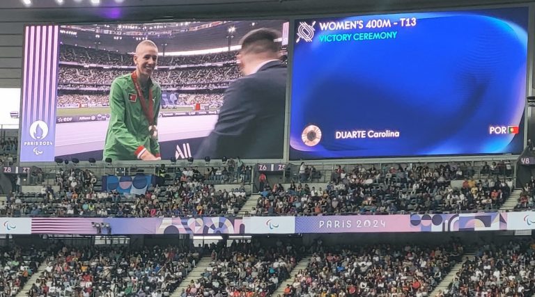 Paralímpicos: Atleta Carolina Duarte conquista bronze nos 400 metros T13