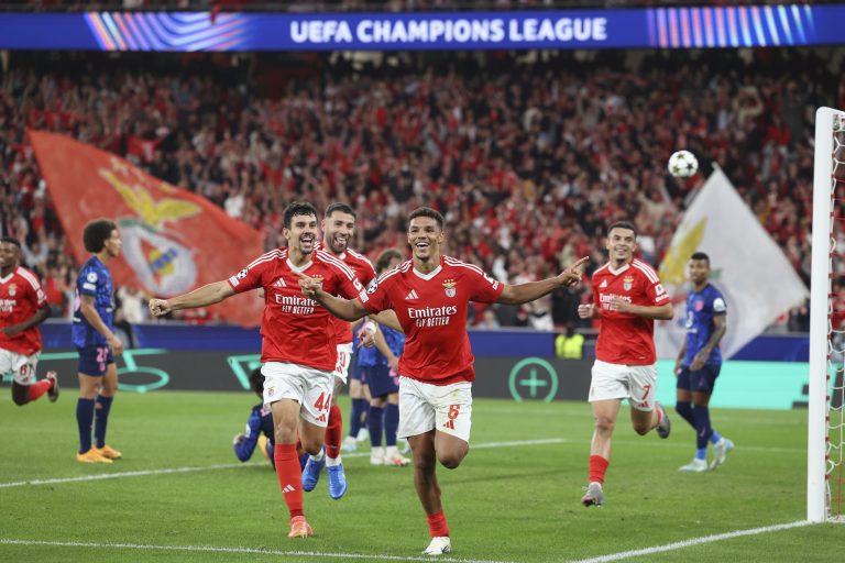 Benfica soma segunda vitória na ‘Champions’ com goleada ao Atlético de Madrid