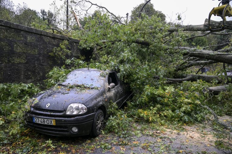 Tempestade Kirk provoca estragos importantes em Portugal e Espanha – e atinge a França