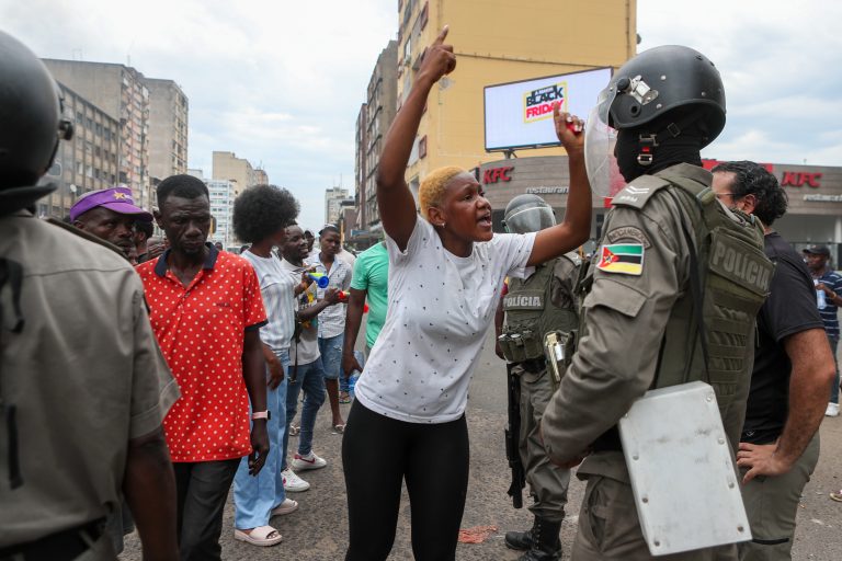 Moçambique/Eleições: Caos no centro de Maputo após atropelamento de manifestante