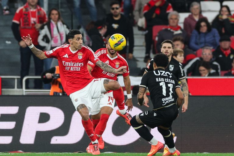 Liga. Benfica vence Vitória SC, Santa Clara bate Rio Ave