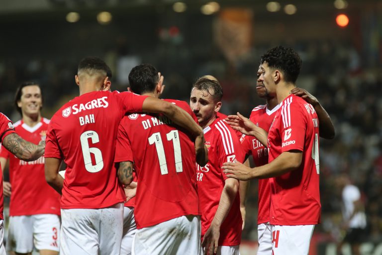 Benfica vence Nacional na Madeira e isola-se no segundo lugar