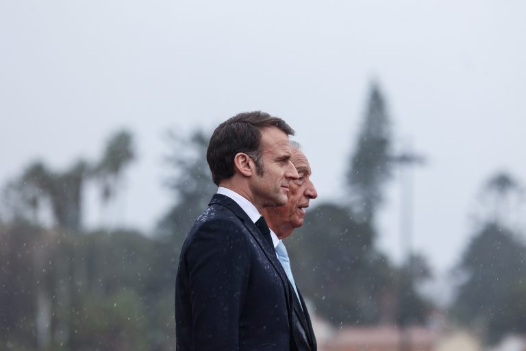 Emmanuel Macron em visita de Estado a Portugal com uma vasta delegação