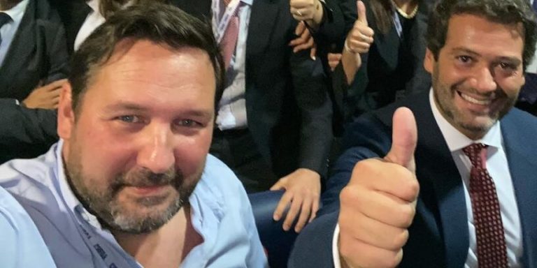 Deputado do Chega acusado de prostituição de menores: vítima é um rapaz de 15 anos