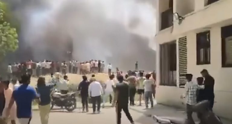 Sete portugueses a bordo. Avião com mais de 200 passageiros cai na Índia