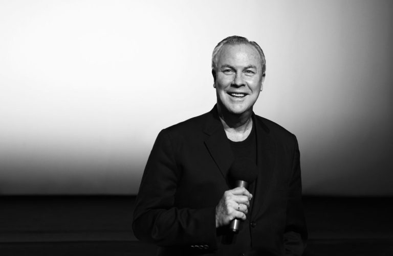 Bob Wilson despede-se com Fernando Pessoa e Maria de Medeiros