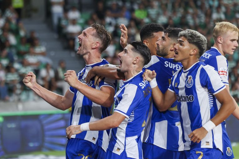 FC Porto vence Sporting em Alvalade e é líder isolado do campeonato