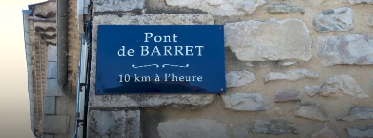 Uma aldeia francesa partilha um carro para garantir mobilidade