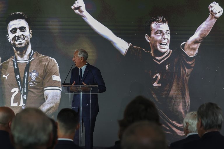 Diogo Jota e Jorge Costa ‘eternizados’ pela FPF em nova Praça dos Heróis