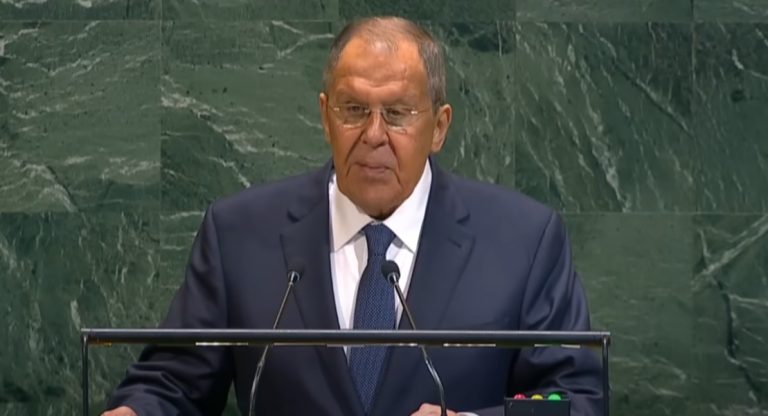 Rússia nega intenção de atacar NATO mas promete « resposta decisiva » a ataques