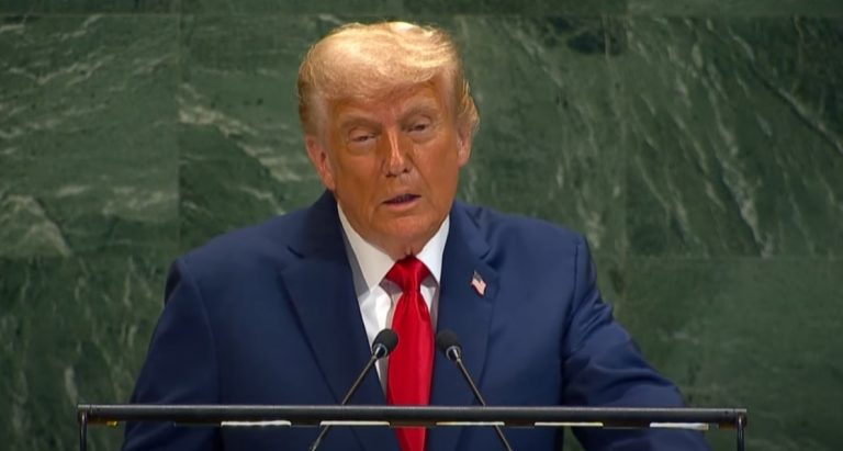 Trump afirma que Kiev pode recuperar todo o território conquistado por Moscovo