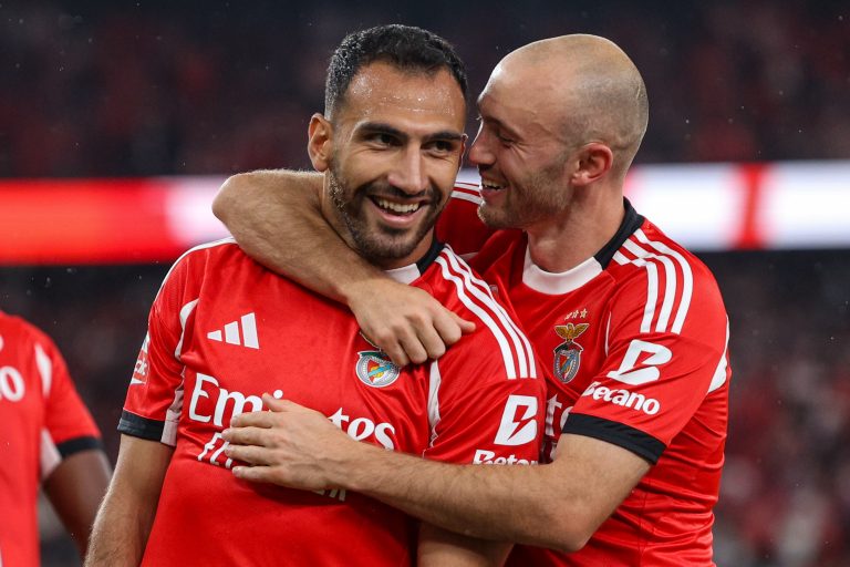 Benfica goleia Arouca com ‘hat-trick’ de Pavlidis