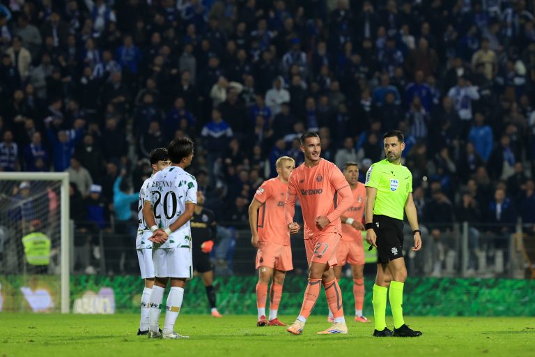 FC Porto segura liderança com triunfo em Moreira de Cónegos