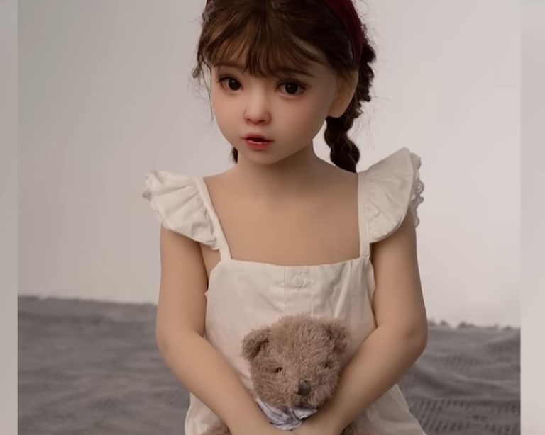 Shein envolvida em polémica após vender bonecas com caráter pedopornográfico