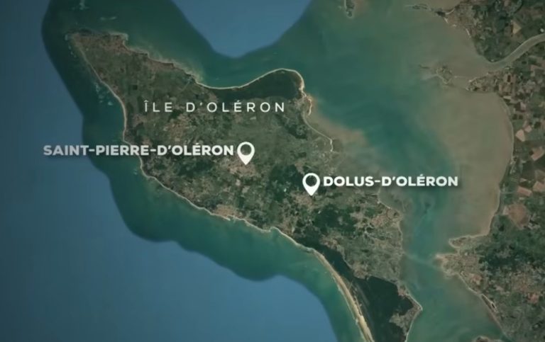 Um automobilista atropela intencionalmente peões e ciclistas na ilha de Oléron, causando vários feridos graves.