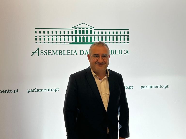 Ensino do português e programa Regressar em debate na reunião plenária do CCP França