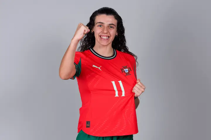 Carolina Pedreira eleita a melhor jovem jogadora de futsal do mundo