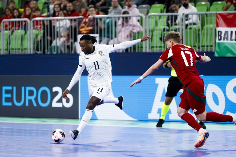 Futsal/Europeu: Portugal nos &lsquo;quartos&rsquo; como primeiro do Grupo D