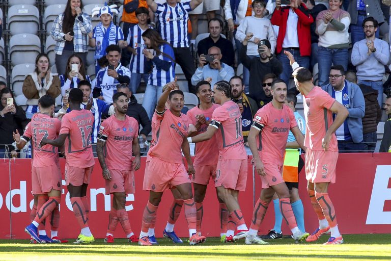 FC Porto regressa aos triunfos na visita ao Nacional com golo de Bednarek