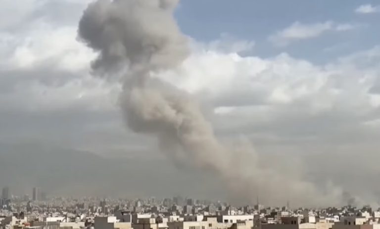 Irão: EUA designa ataques de « Operação Fúria Épica »