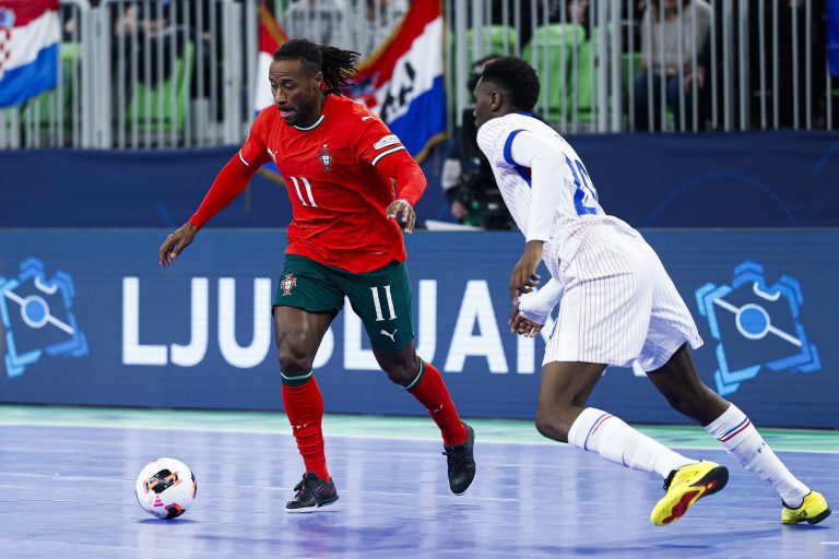 Futsal/Europeu: Portugal vence França e procura &lsquo;tri&rsquo; frente à Espanha