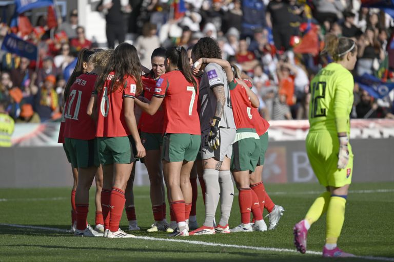 Portugal goleia Eslováquia e lidera grupo na qualificação para o Mundial feminino