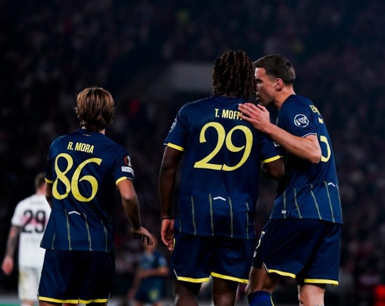 FC Porto ganha em Estugarda e fica mais perto dos &lsquo;quartos&rsquo;