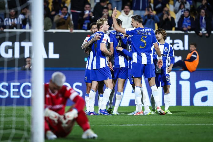 First League: Estoril Praia vs FC Porto