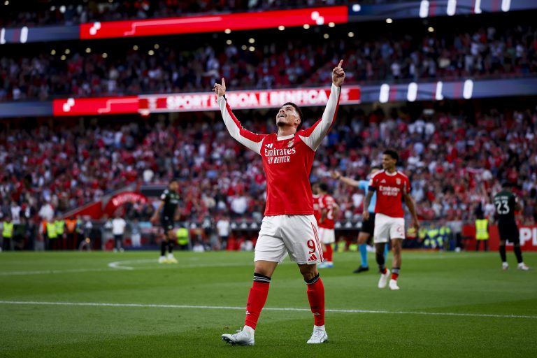 I Liga: Benfica vence Moreirense e refoça segundo lugar provisório