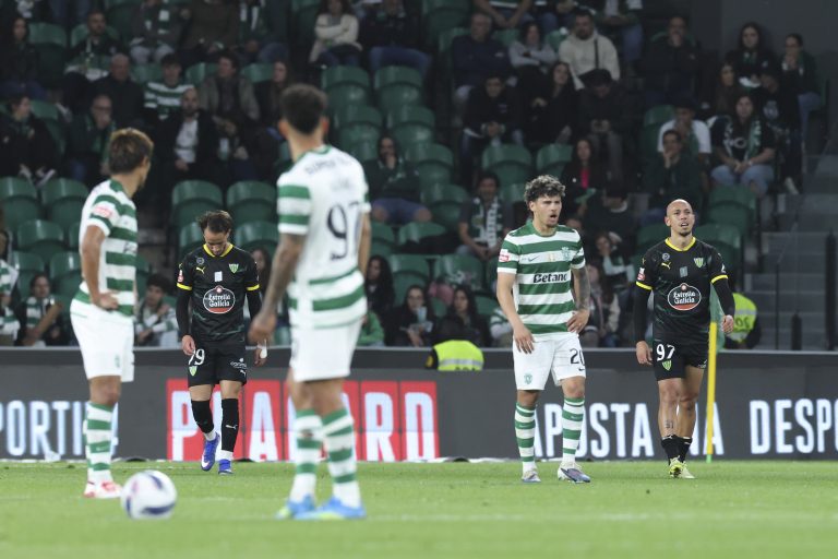 I Liga: Sporting sofre dois golos nos ‘descontos’ e cede empate com Tondela