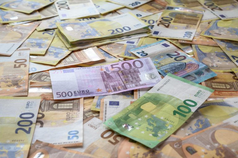 Governo equaciona criação de fundo para o investimento da diáspora em Portugal