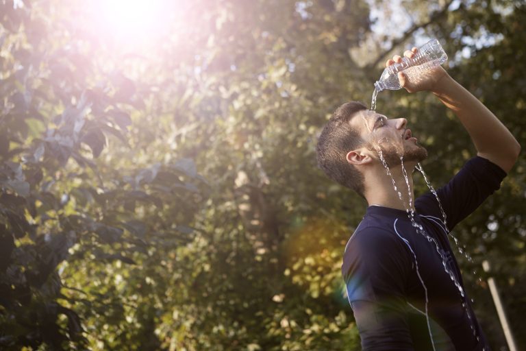Canícula em França: 53 departamentos sob alerta laranja, temperaturas atingem os 40°C