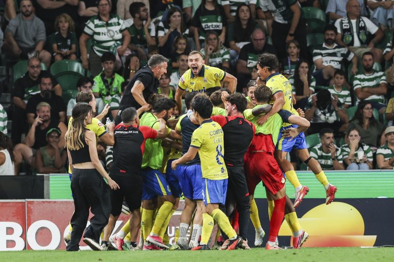 Sporting concede empate com Arouca 2-2