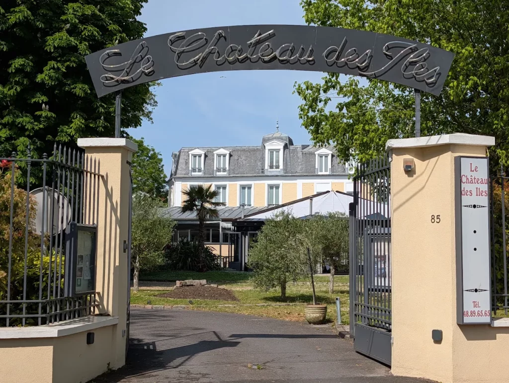 LE CHATEAU DES ILES