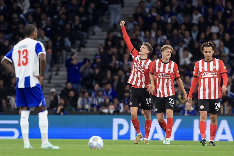 FC Porto soma terceira derrota, &lsquo;show&rsquo; de bola em Paris